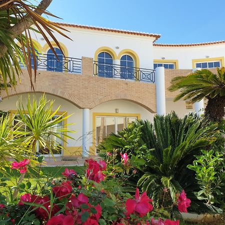 Club House Cvl Hotel Praia Da Luz Bagian luar foto