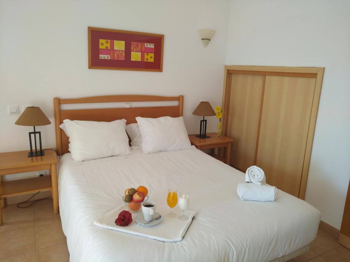Club House Cvl Hotel Praia Da Luz Bagian luar foto
