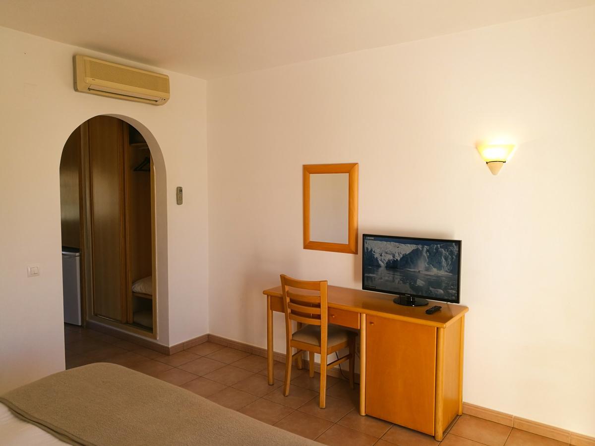 Club House Cvl Hotel Praia Da Luz Bagian luar foto