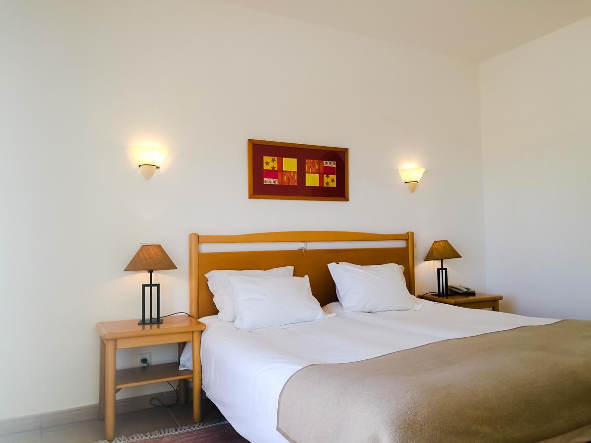Club House Cvl Hotel Praia Da Luz Bagian luar foto