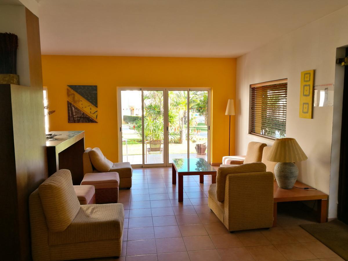 Club House Cvl Hotel Praia Da Luz Bagian luar foto