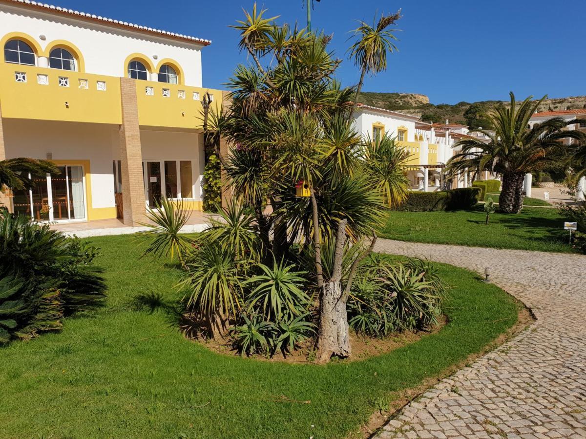 Club House Cvl Hotel Praia Da Luz Bagian luar foto