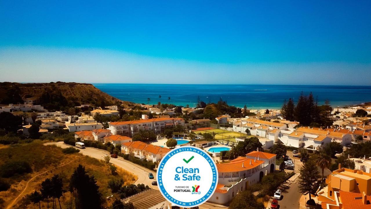 Club House Cvl Hotel Praia Da Luz Bagian luar foto