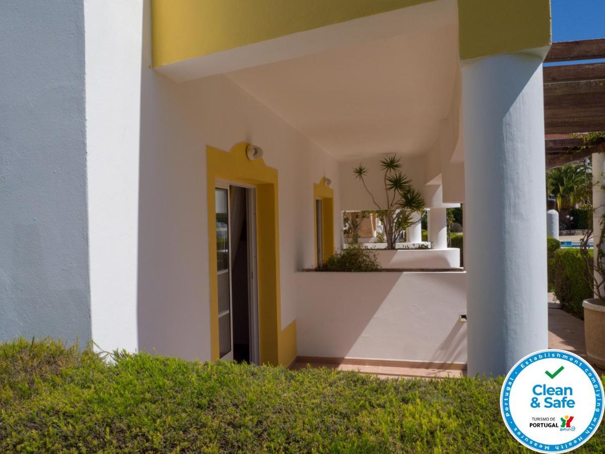 Club House Cvl Hotel Praia Da Luz Bagian luar foto